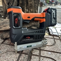 Máy bắn đinh gỗ Pin 21V Nailer F30