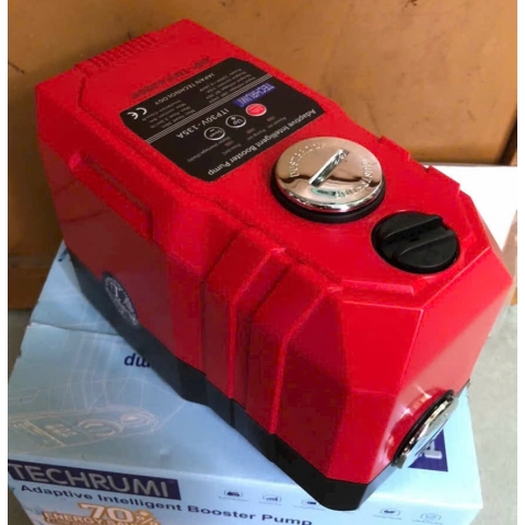 Bơm tăng áp điện tử Techrumi ITP30V-135A 