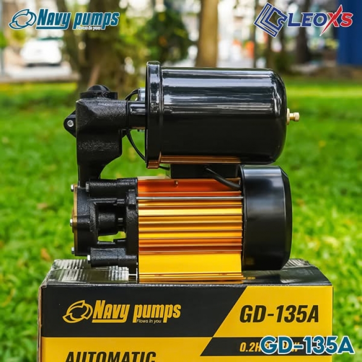Máy bơm tăng áp 135W Navy GD-135A Gold Series