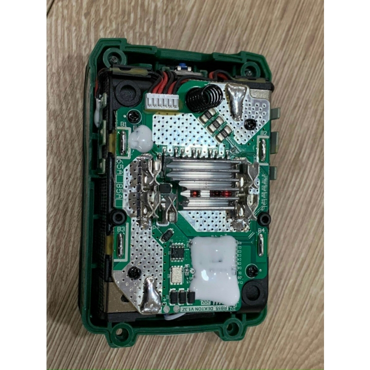 Pin Dekton M21-B7500PLUS 21V 15cell 7.5Ah