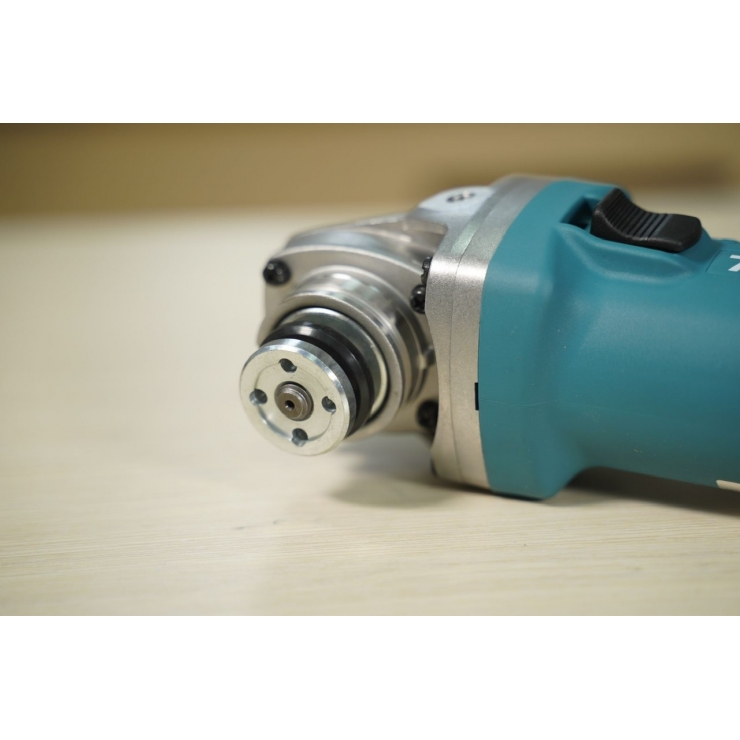 Máy mài góc 100mm Makita 9556HN - 840W - công tắc trượt