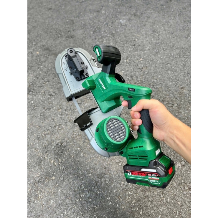 Máy cưa vòng Pin 21V Dekton M21-MCV835BL Brushless