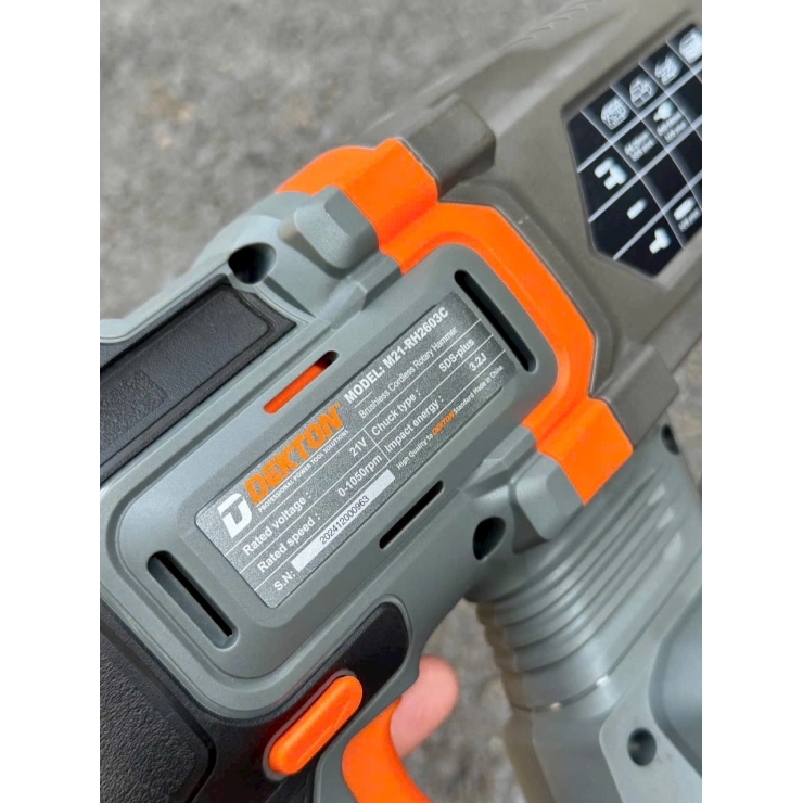 Máy khoan bê tông dùng Pin 21V Dekton M21-RH2603C Brushless