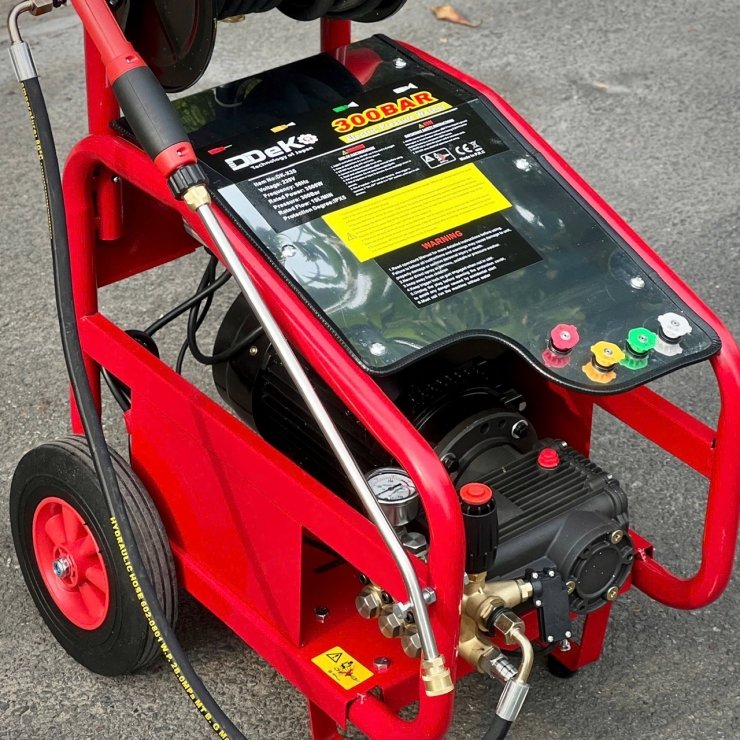 Máy xịt rửa công nghiệp 3.5Kw DDEKO DK-X35 300Bar