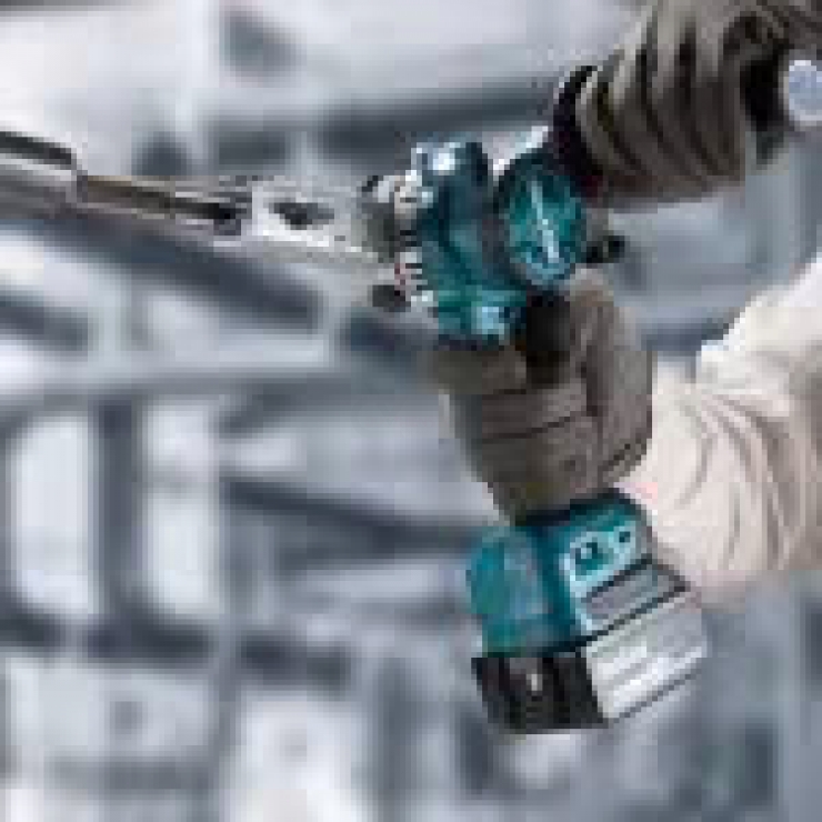 Máy chà nhám vòng Pin 18V Makita 9032 ( chưa Pin & Sạc )