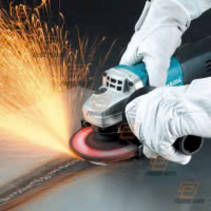 Máy mài góc 100mm Makita 9556HB 840W - công tắc đuôi