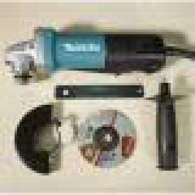 Máy mài góc 100mm Makita 9556HB 840W - công tắc bóp
