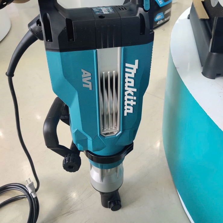 Máy đục bê tông 30mm Makita HM1511 1850W dòng Hammer