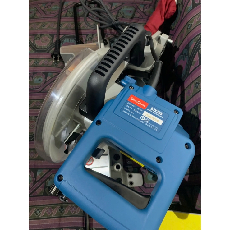Máy cắt nhôm 255mm Dongcheng DJX255 1650W