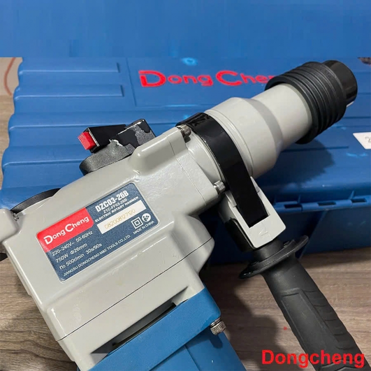 Máy khoan búa 750W Dongcheng DZC03-26B 