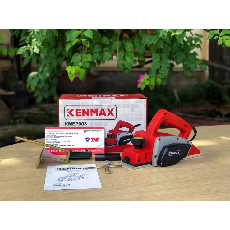 Máy bào gỗ 600W Kenmax KMEP003 ( 82 x 1.5mm )
