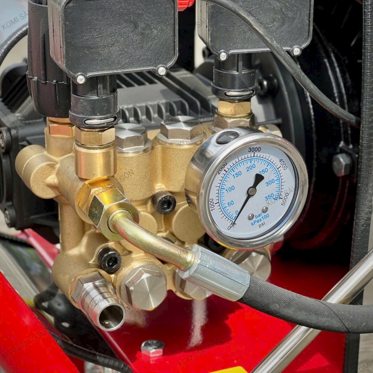 Máy xịt rửa công nghiệp 4kW DDeko DK-X40