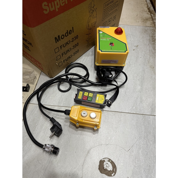 Máy tời treo điều khiển từ xa 230 Kg Super Fuki Le Easy 