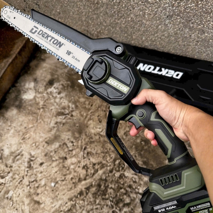 Máy cưa xích 10inch Pin 21V Dekton M21-CX10PRO ( chỉnh tốc 3 cấp ) ( chưa Pin & Sạc )