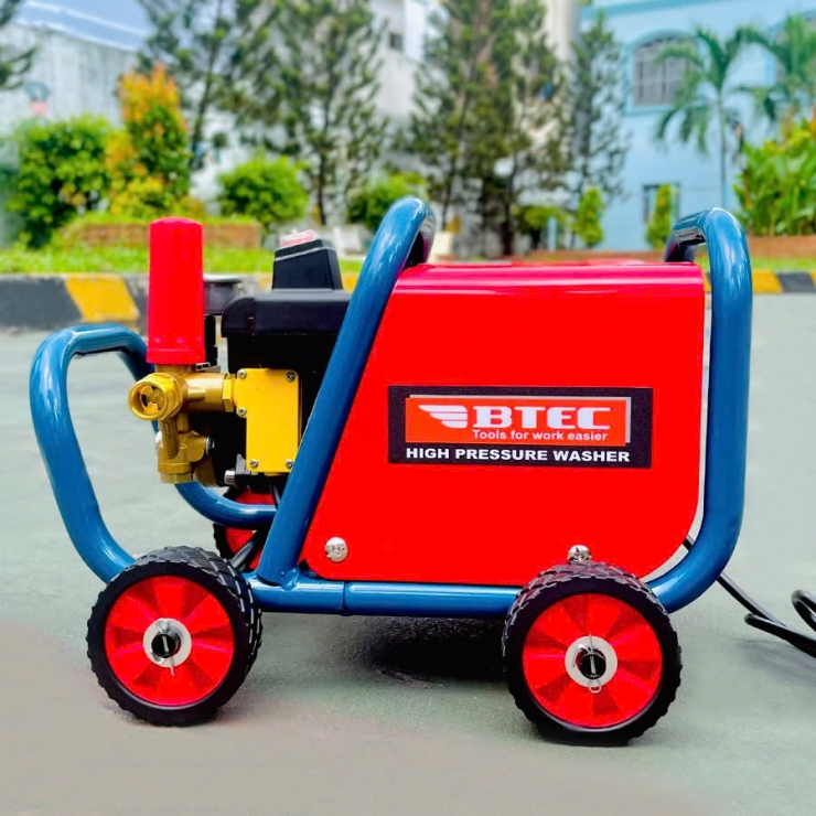 Máy rửa xe 3000W Btec BT3000 chỉnh áp