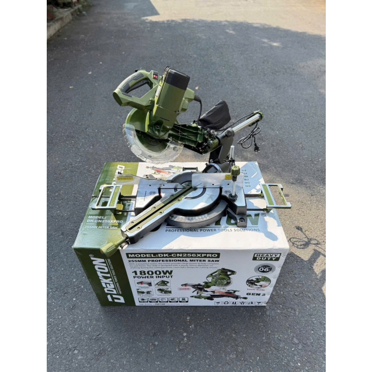 Máy cắt ti trượt 255mm Dekton DK-CN256XPRO laser rọi mặt cắt