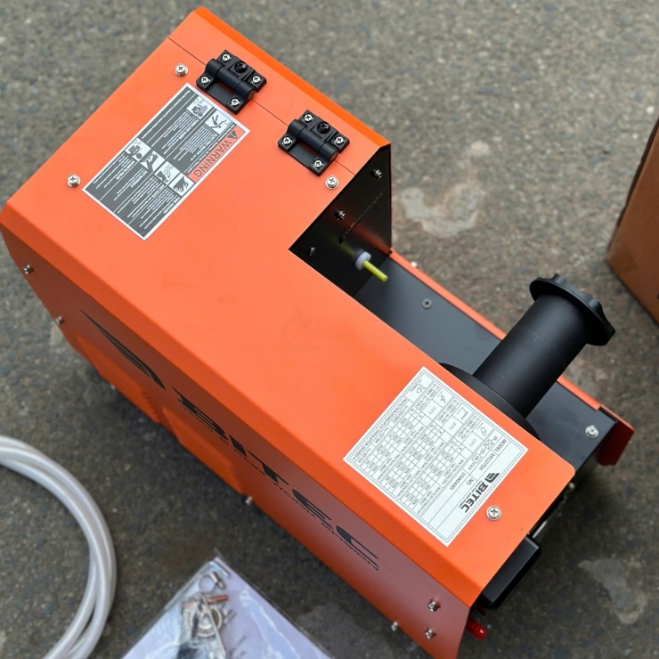 Máy hàn Mig que 270A Btec MIG270A ( 220V-380V )