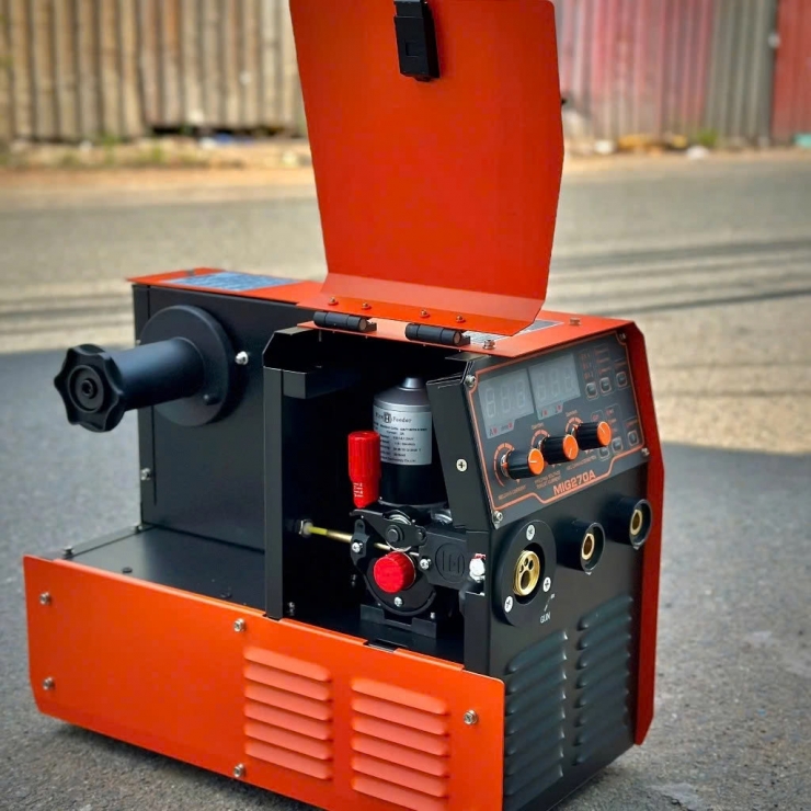 Máy hàn Mig que 270A Btec MIG270A ( 220V-380V )